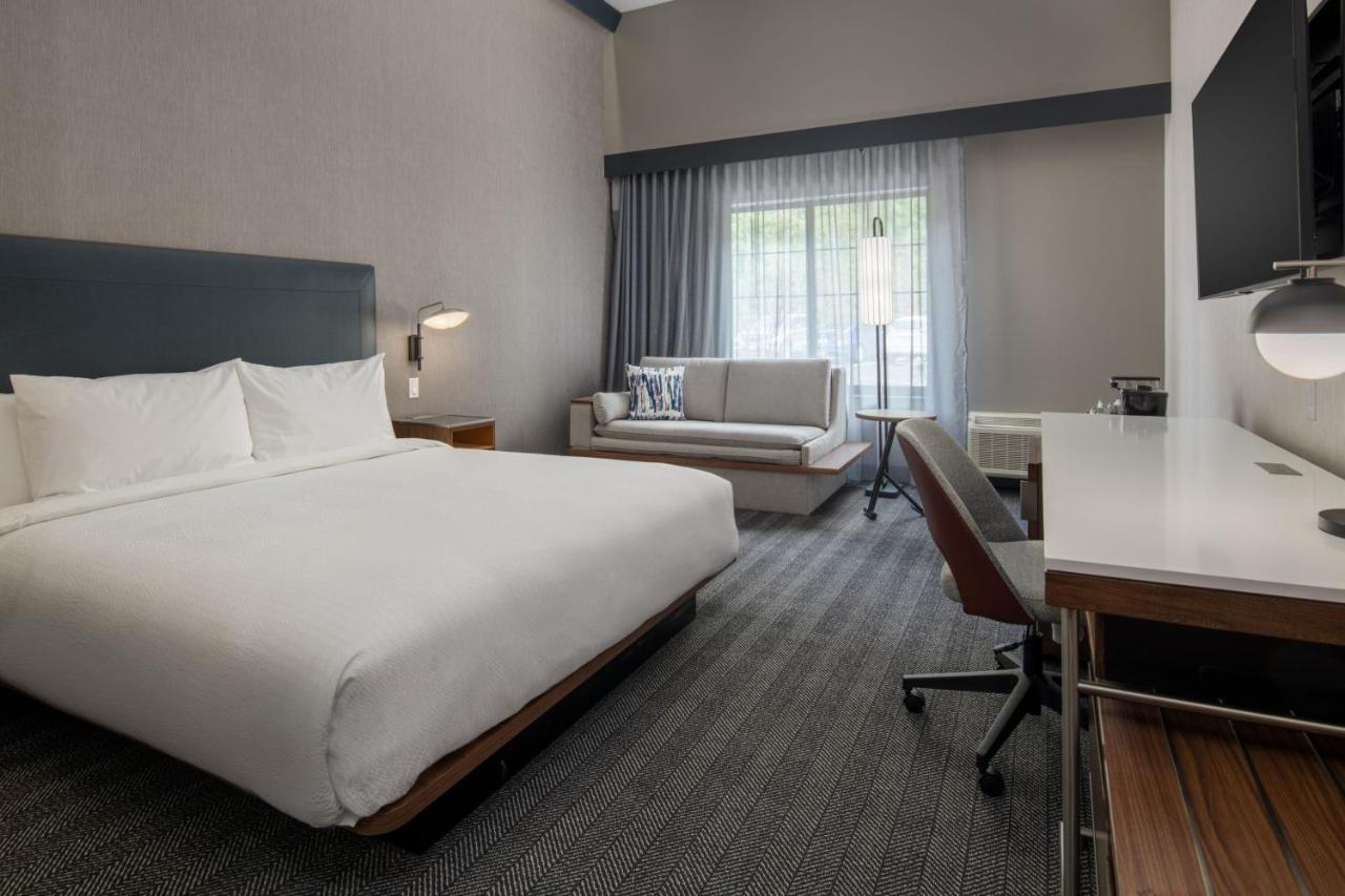 Courtyard By Marriott Olympia Hotel Ngoại thất bức ảnh