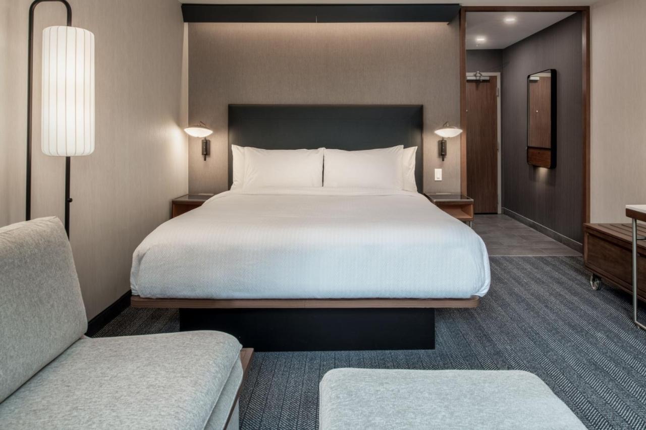 Courtyard By Marriott Olympia Hotel Ngoại thất bức ảnh