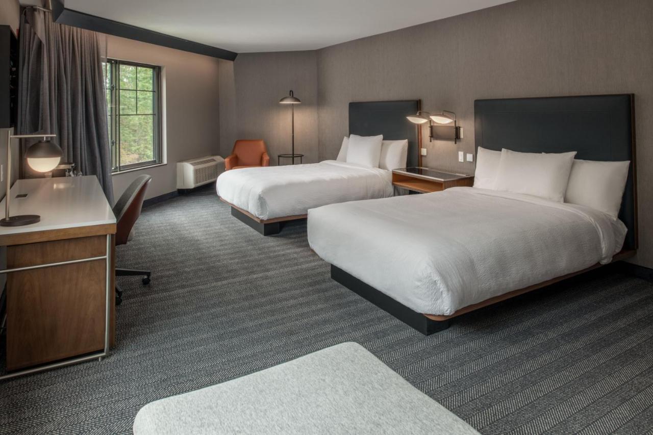 Courtyard By Marriott Olympia Hotel Ngoại thất bức ảnh